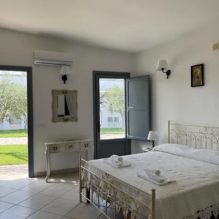 Piccola Masseria L'ovile Hotel 3*